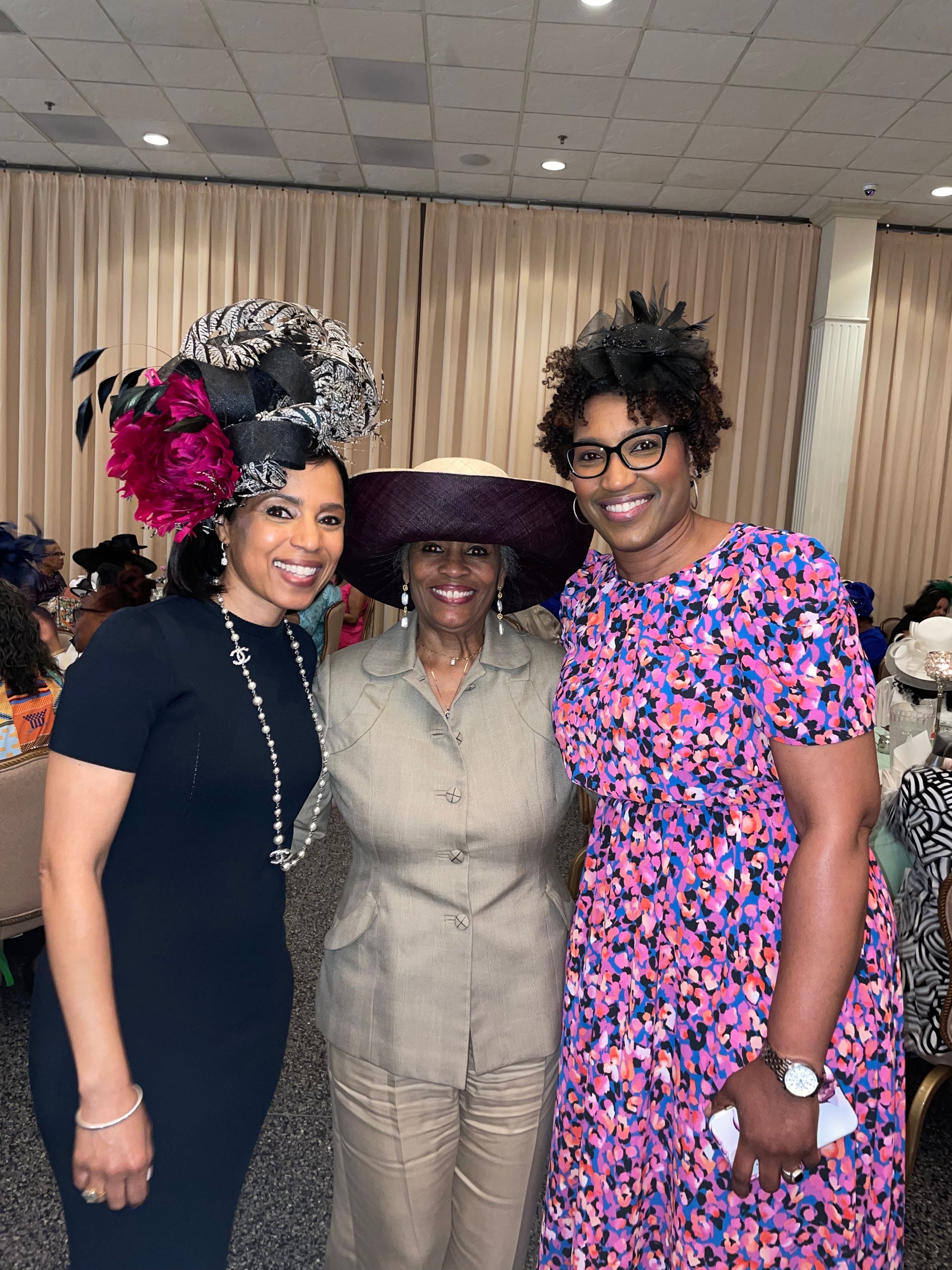 WCL members at a spring luncheon & fashion show